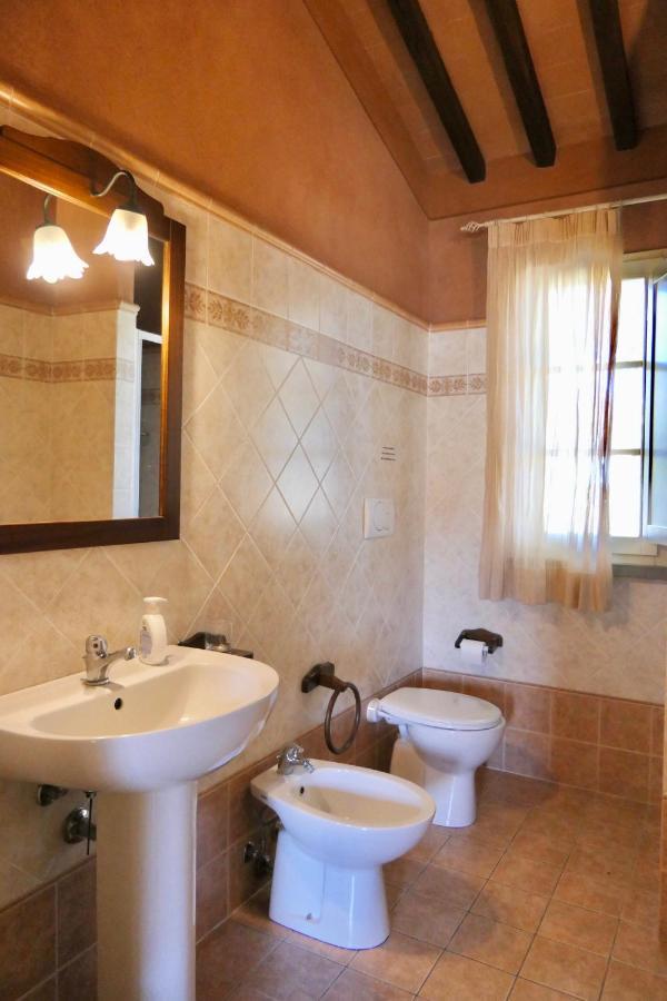 Apartments In Residence With Swimming Pool In Монтеверди Маритимо Екстериор снимка